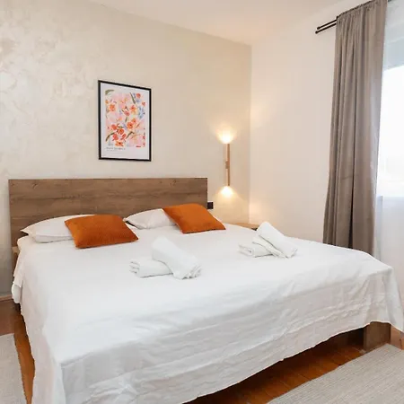 La Primavera Apartment Sukosan